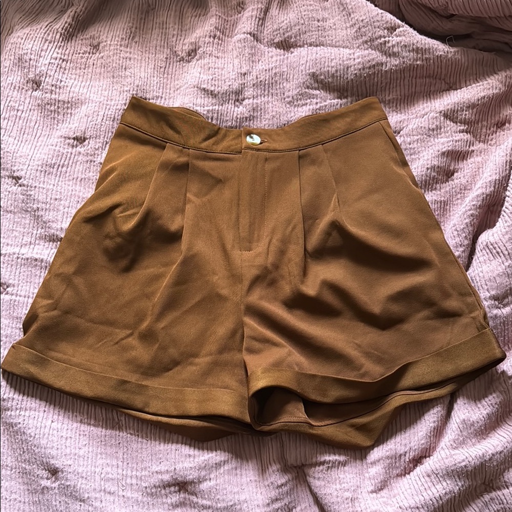 Brown Cuffed Pleated Shorts